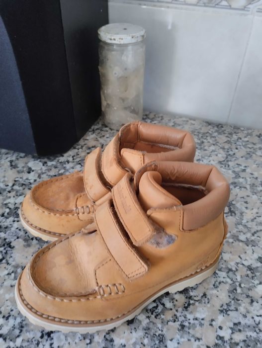 Calçado criança usado