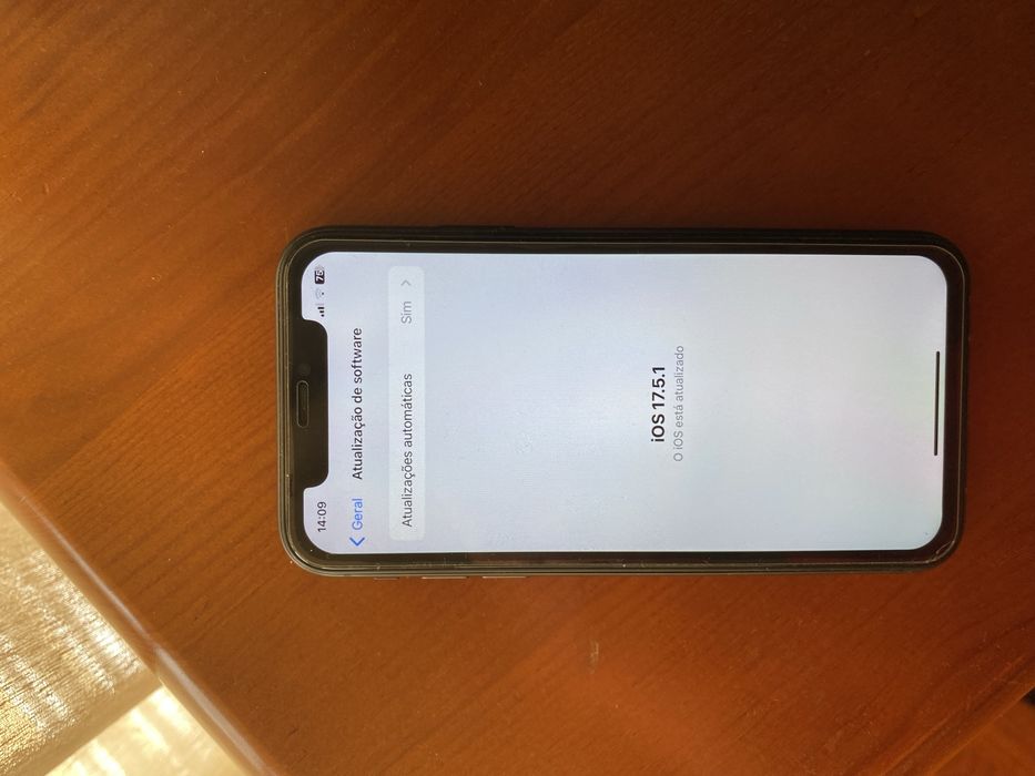 Iphone 11 em muito bom estado