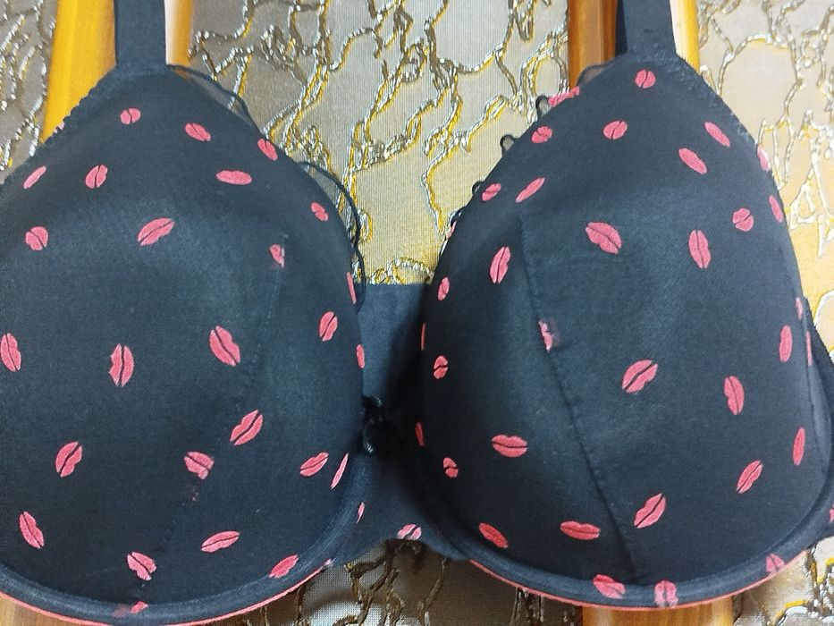 Бюстгальтер,малий об'єм -велика чашка G