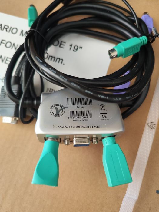 Mini KVM Switch Conceptronic