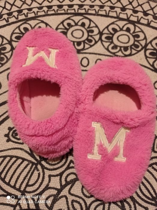 Kapcie dla dziewczynki od spodu podeszwa gumowa rozmiar 33