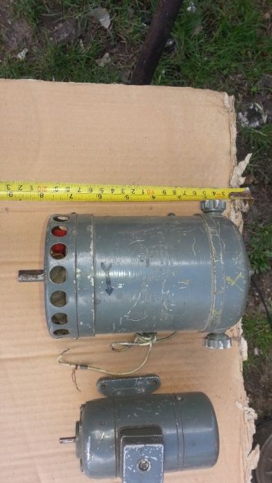 Електродвигун маленький ,більшого нема