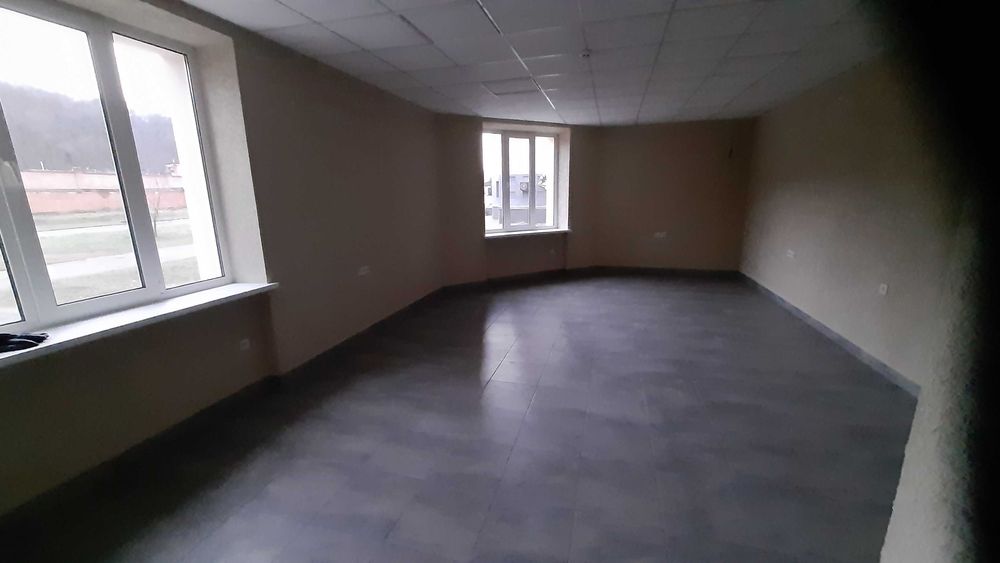 Продам нове, відремонтоване приміщення 51м2,мікрорайон Левада ближня