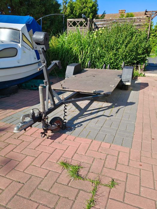 Łódka kabinowa z przyczepka podłodziową + silnik zaburtowy Honda 3.7