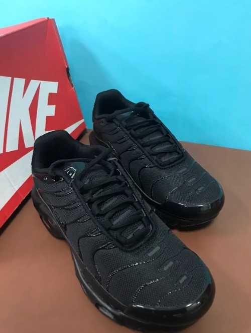Nike_Air_Max_TN_Plus_Black Rozmiar  42