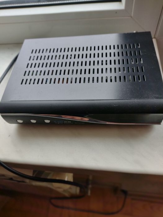Продам тюнер Q - sat st-08