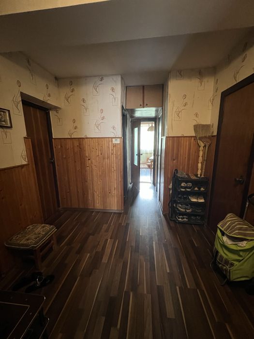 Продаж 2 кімн квартира  60 м2Світло не вимикають, газове опал