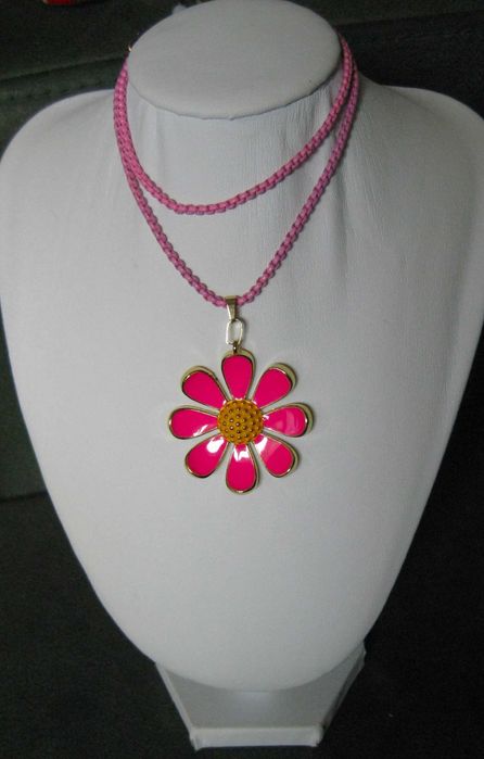 Colar Esmaltado Rosa c/ Flor Esmaltada Rosa NOVO
