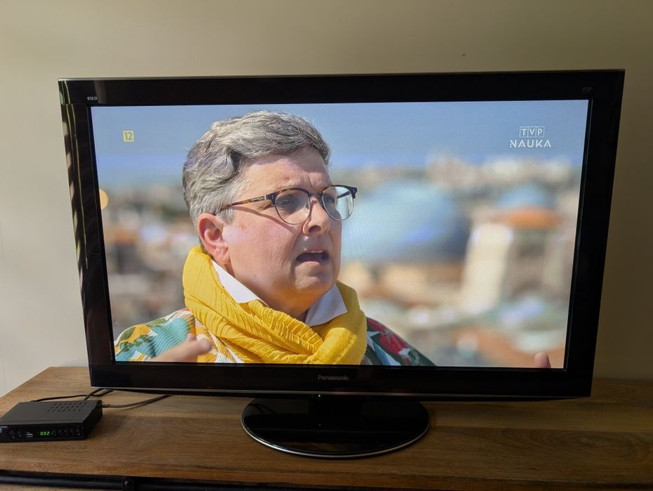 Panasonic TX P42VT20 +  Tuner DVB-T2