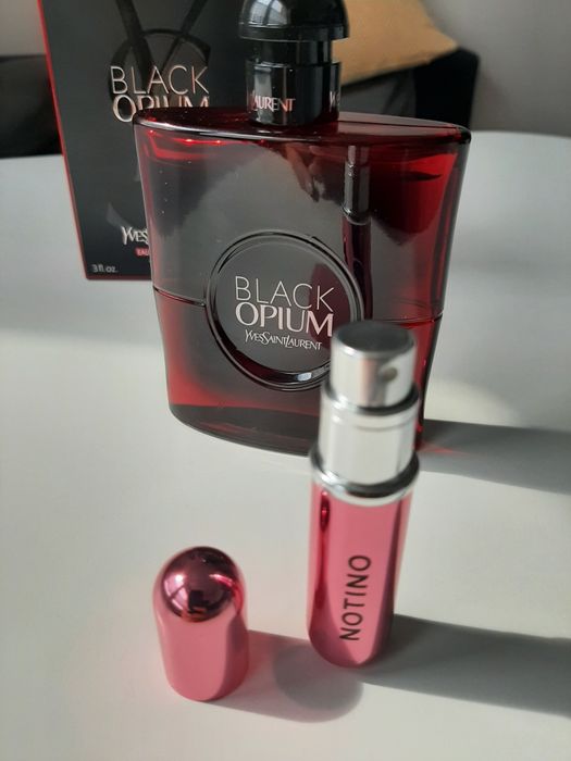 Black Opium YSL  Yves Saint Laurent EDP  Over red