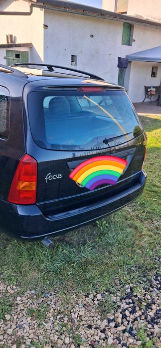 Ford Fokus     .