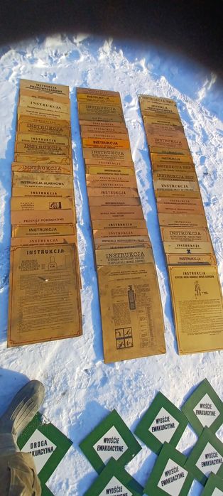 Stare tablice informacyjne BHP i instrukcje