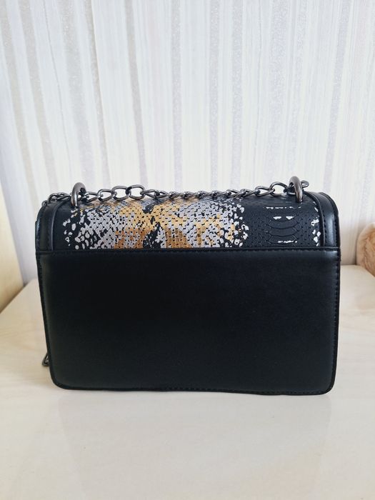 Нова сумочка зі зміїним  принтом