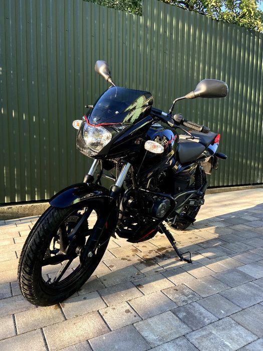 Мотоцикл баджадж пульсар ,  Bajaj pulsar 180