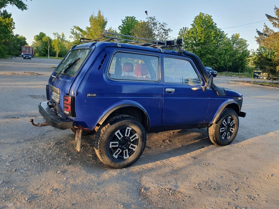 Нива 4×4 1,7  2007год