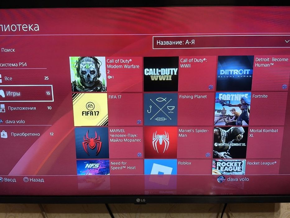 PlayStation 4 Slim 1TB, идеальное состояние(не вскрывался))