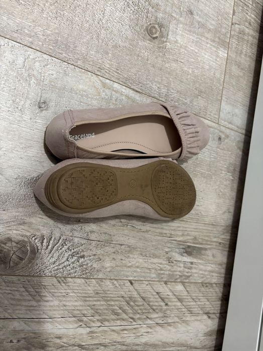 Baleriny graceland r. 38 ubrane raz