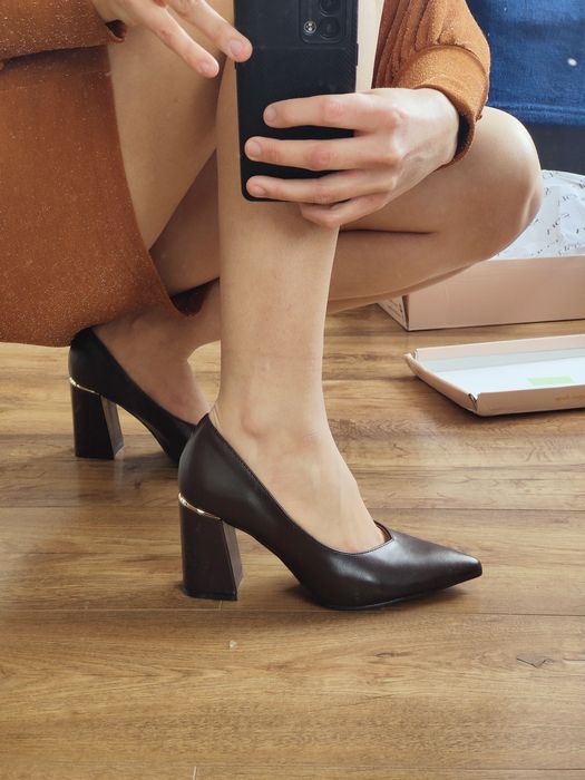 Brązowe czółenka renee imitacja skóry 36 czytaj opis