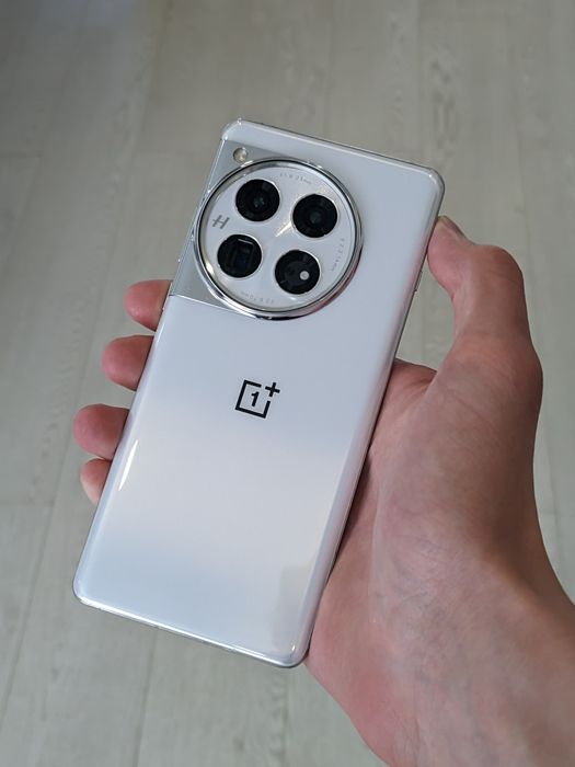 OnePlus 12 16/512GB OxygenOS