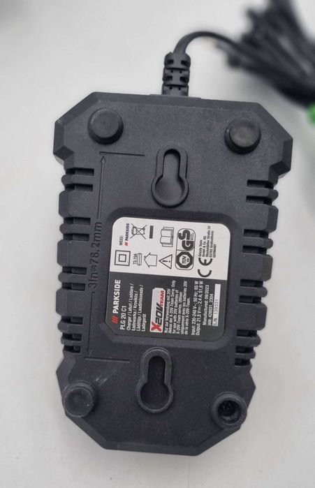 Szlifierka Graphite 58GE142 + Aku 8AH + Ładowarka