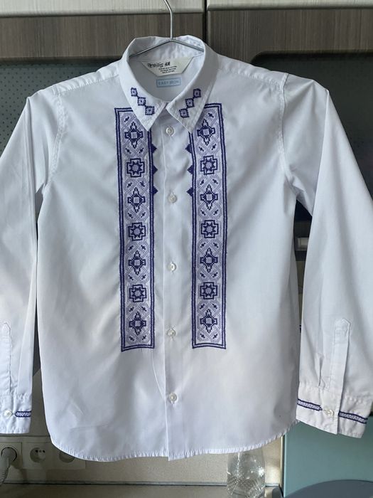 Вишита рубашечка на хлопчика років 8/10