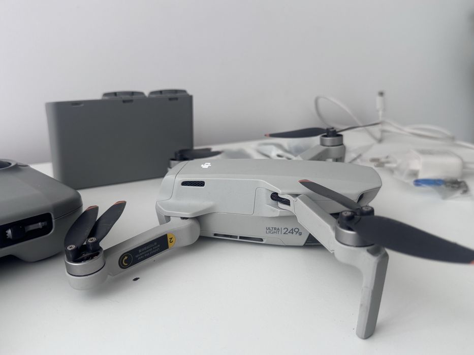 Dron DJI Mini (ultralekki 249 g) + akcesoria