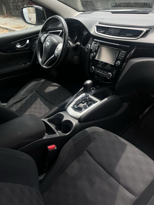 Nissan Qashqai 1.2 DIG-T | Automático | Branco | 2016 | Nacional