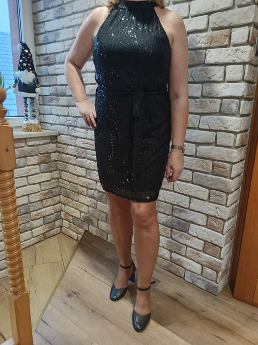 Sukienka  nowa cekiny wieczorowa
