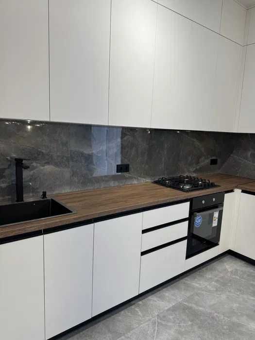 Продаж Одноповерхового Будинку з Новим ремонтом 106м2 на 4.5 сот. ГАЗ