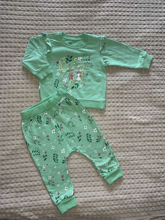 Костюмчики для дівчинки. Одяг для дівчинки