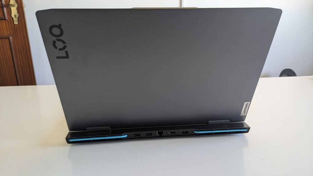 Portátil gaming Lenovo loq 15irh8