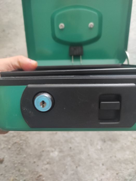 Vendo cofres pequeno e grande