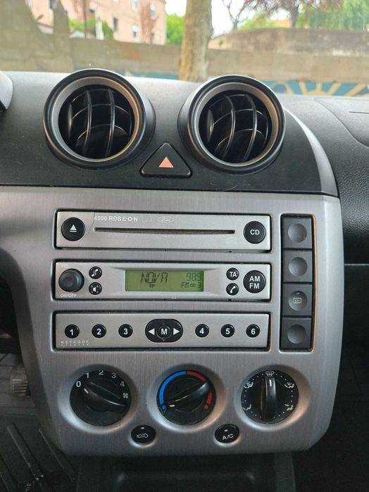 Ford Fiesta 1.25 Trend GPL - Muito económico