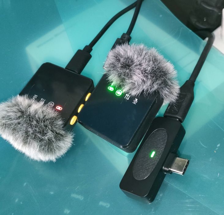 Microfones de lapela com receptor wi-fi