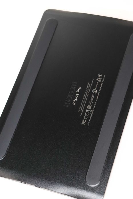 Графічний планшет Wacom Intuos Pro S PTH-460 - (USB, Bluetooth, multitouch) Pro Pen 2