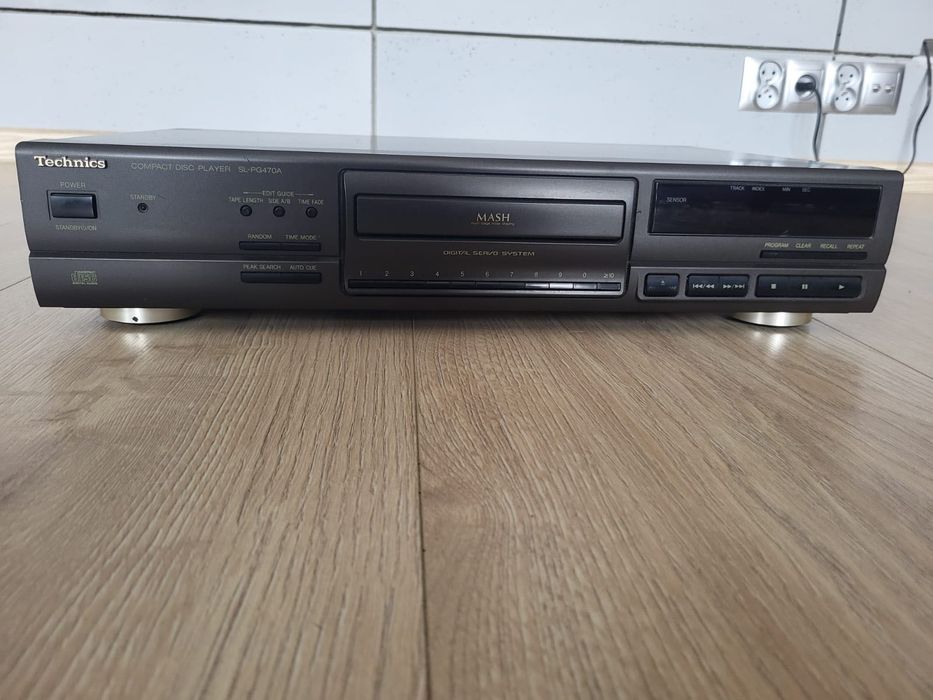 Odtwarzacz CD Technics model SL-PG470A