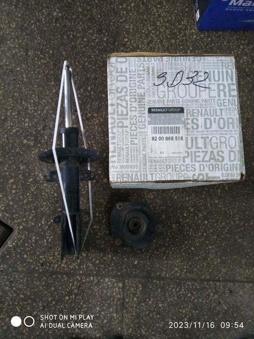 Передний амортизатор Renault