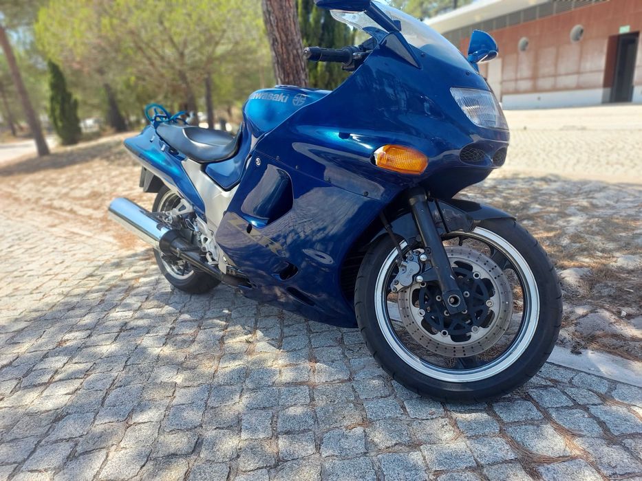 Kawasaki ZZR 1100 impecável com revisão feita