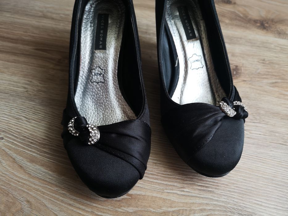 Szpilki na niskim obcasie 36