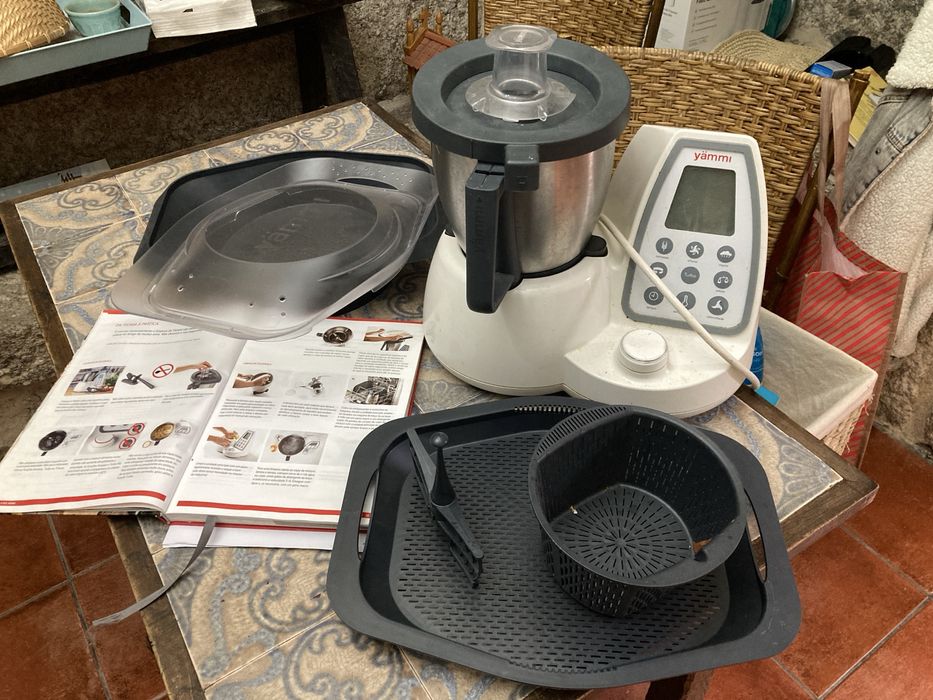 Yammi 2, com todos os acessorios que existem.