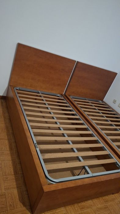 2  Camas c/ estrado elevatório