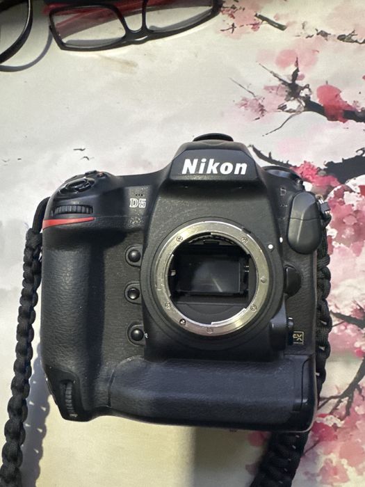 Nikon D5 em muito bom estado. Maquina profissional.