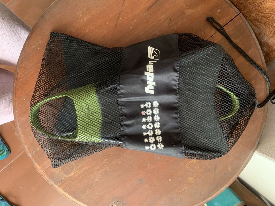 Barbatanas Deeply64738607342083121