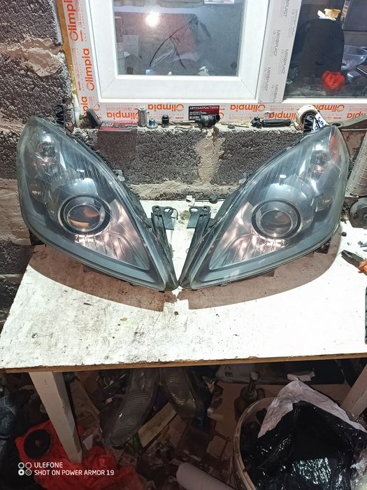 Фари фара біксенон Опель Зафіра б 93190407 фари Zafira B фара.