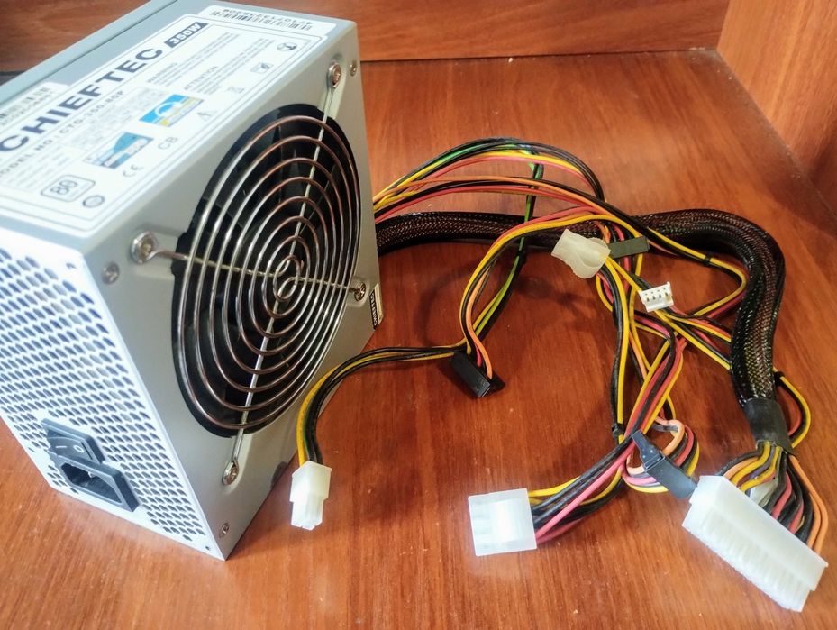 ASUS Prime H270-PLUS(сокет 1151v1) + Core i3-6100 3.7GHz + кулер