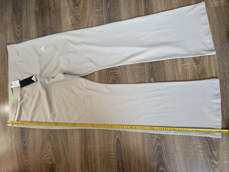 Легінси штани спортивні Adidas Essentials Small Logo JD3072 Бежевий Flare Fit
