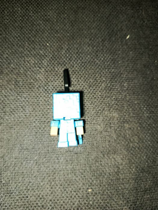 продам фігурки киндер