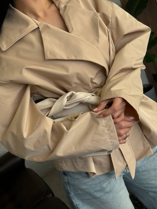 Стильні тренчі хіт цього сезону у кольорах