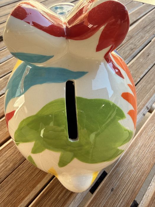 Coelho mealheiro pintado à mão