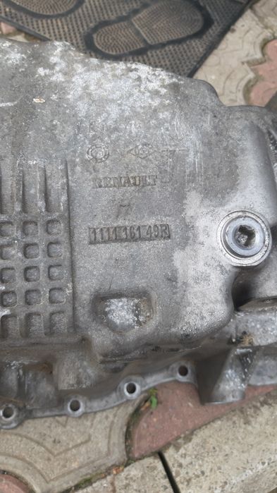 Масляний піддон Рено Кліо 3 номером 1111 161 49R